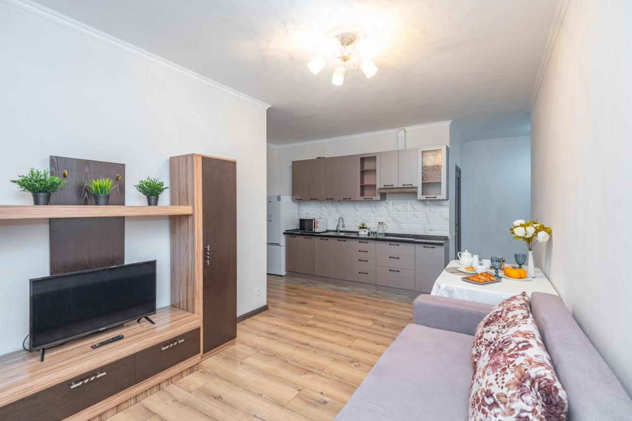 Жк Sauran Towers Comfort Astana Exteriör bild